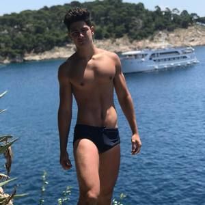 Meet your Posher, Philip